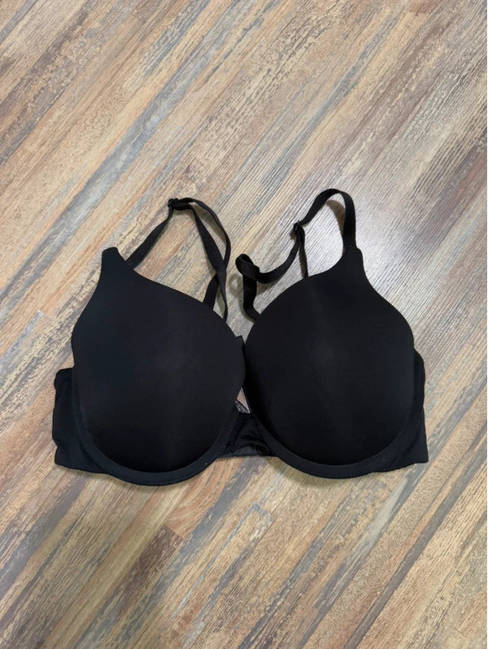 Victoria secret perfect shape bra size 32C